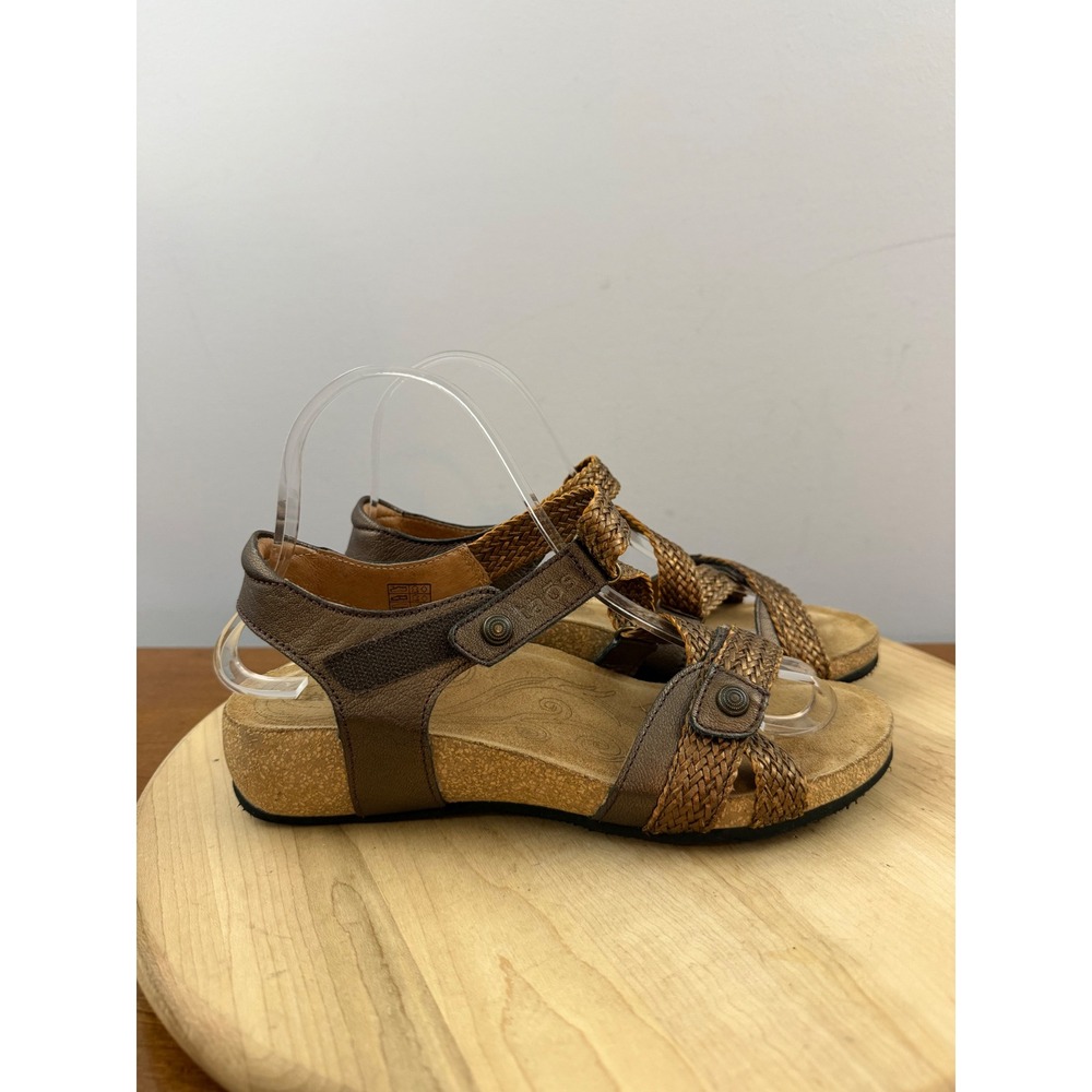Taos Trulie Sandal Women Sz 6 Bronze Metallic‎ Woven Leather Comfort Wedge Spain